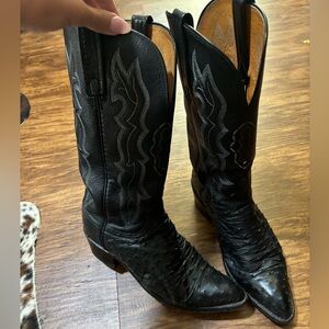 women’s lucchese black ostrich cowboy boots size 7